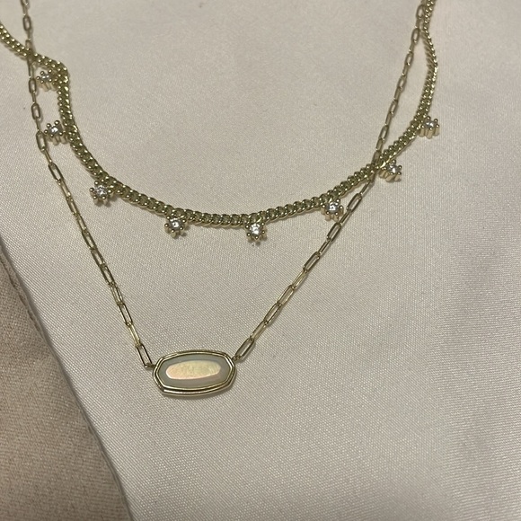 Kendra Scott layer necklace with white stone - Picture 2 of 3